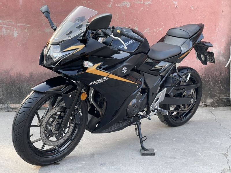 二手豪爵铃木GSX250R