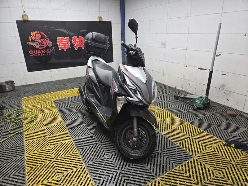 二手新大洲本田裂行 RX125Fi