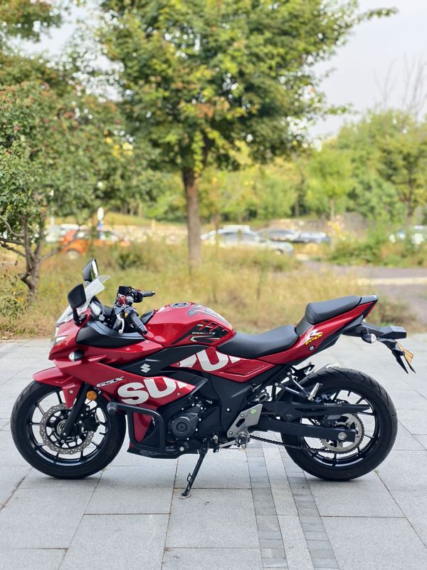 二手豪爵铃木GSX250R