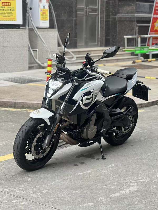 二手春风650NK