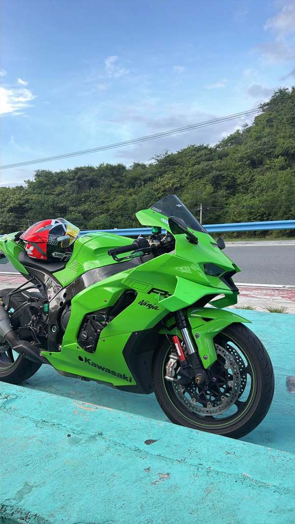 二手川崎Ninja ZX-10RR(海外)