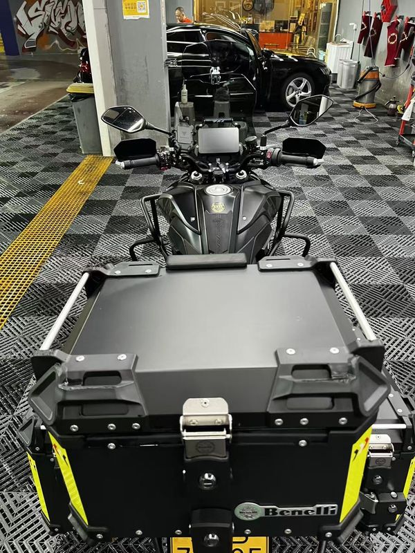 二手贝纳利TRK702
