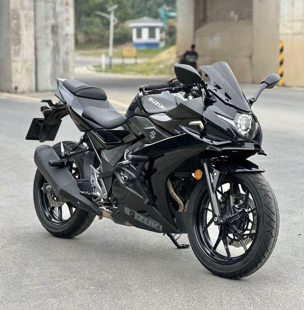 二手豪爵铃木GSX250R