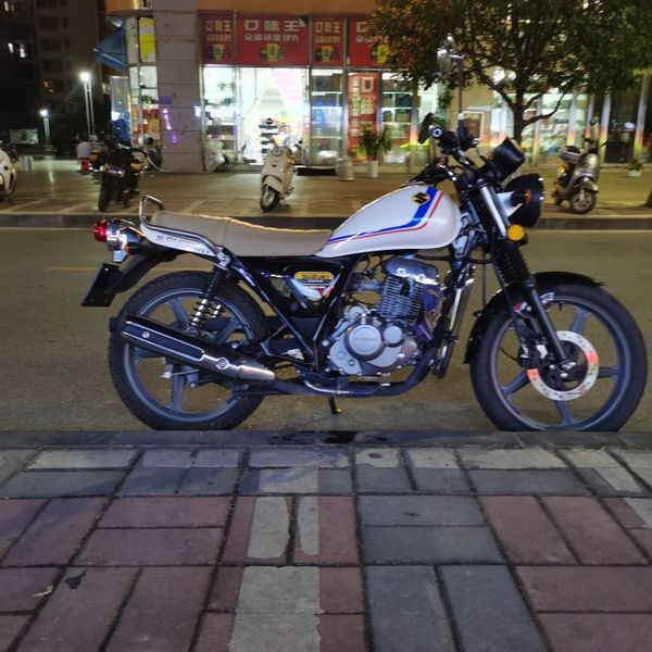 二手济南铃木酷飚150