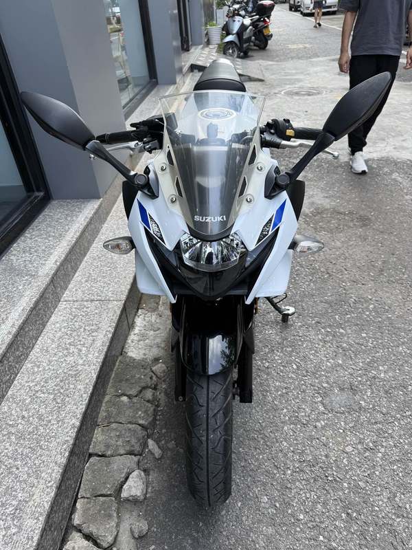 二手豪爵铃木GSX250R