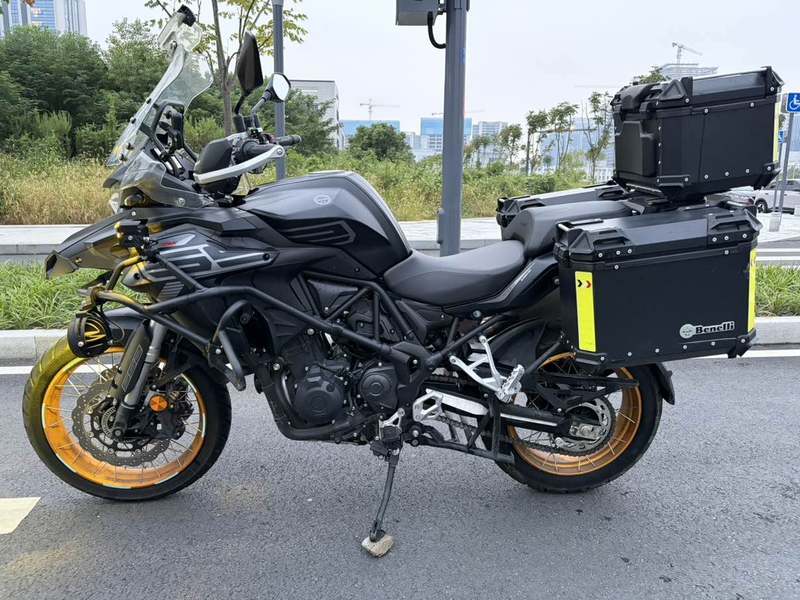 二手贝纳利TRK552