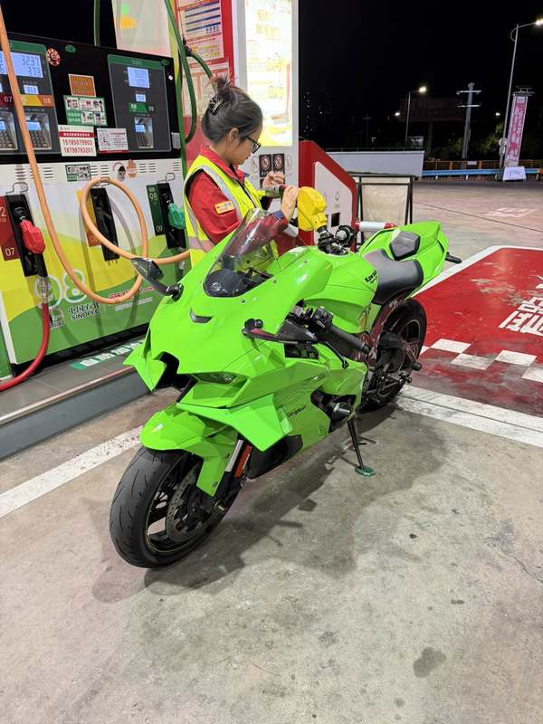 二手川崎Ninja ZX-10RR(海外)