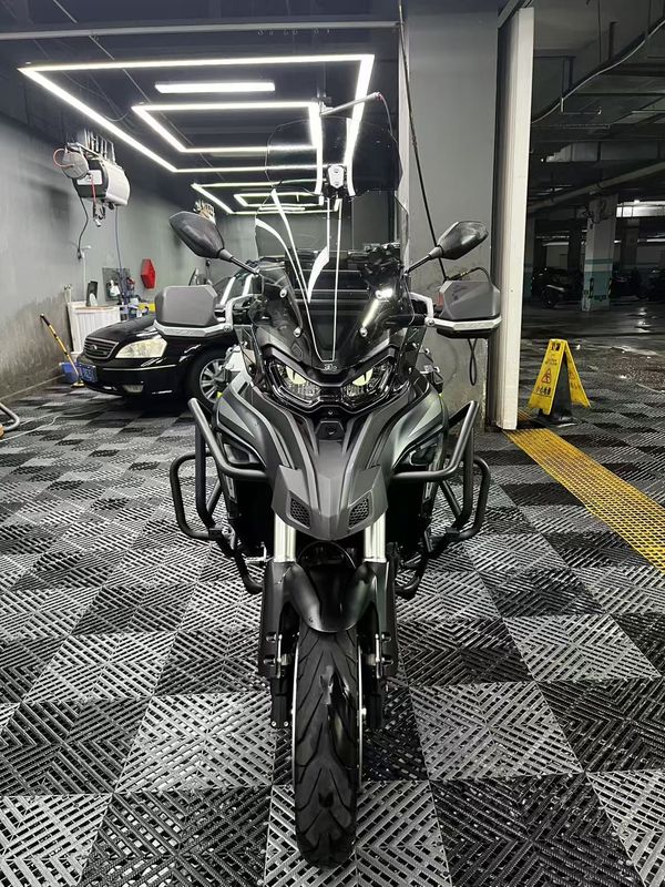 二手贝纳利TRK702