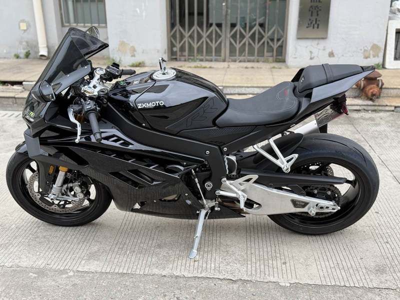 二手张雪机车820RR