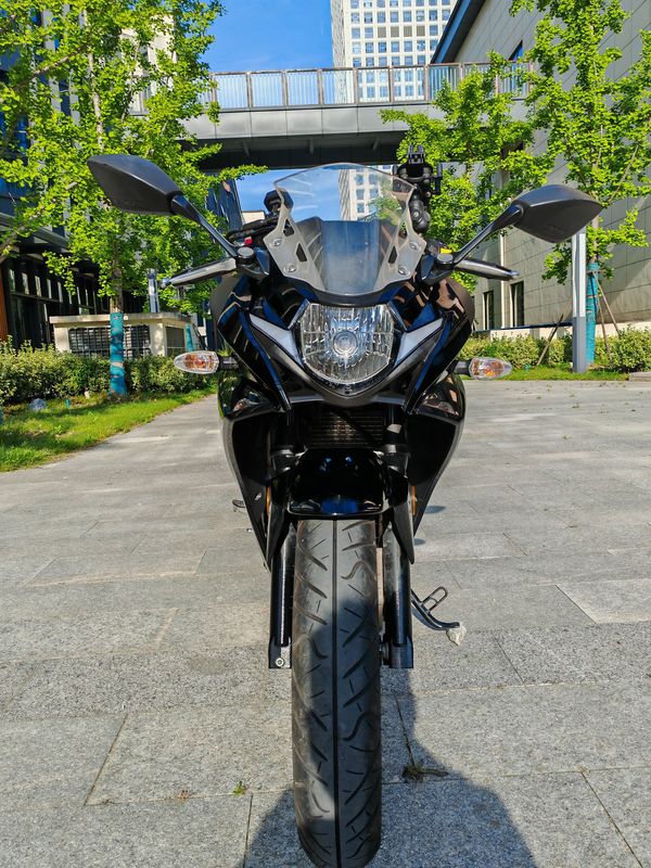 二手豪爵铃木GSX250R