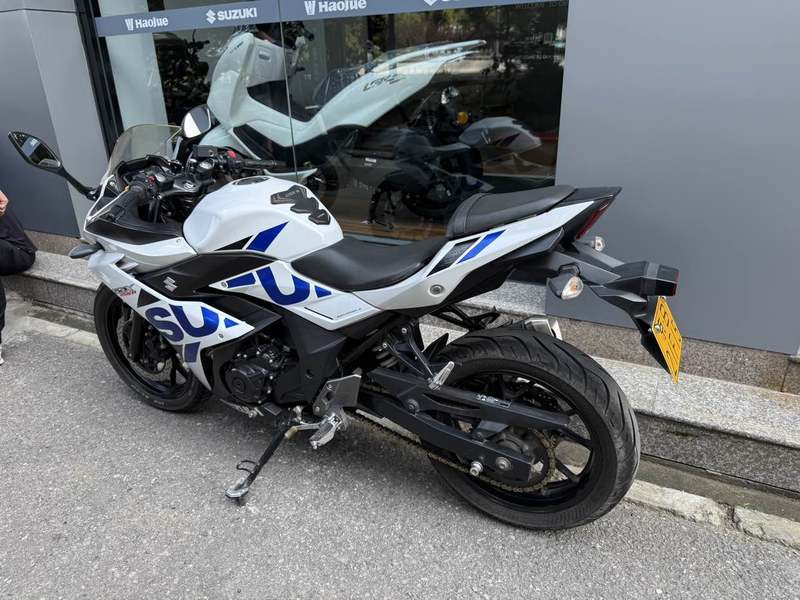 二手豪爵铃木GSX250R