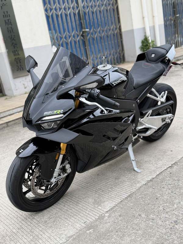 二手张雪机车820RR