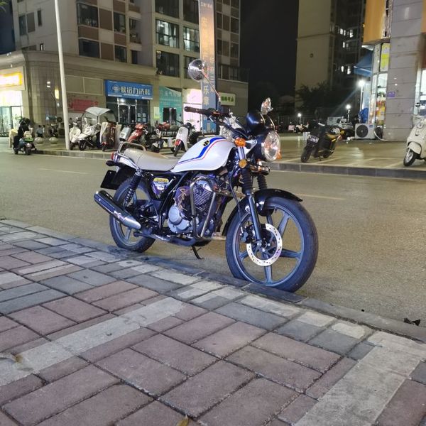 二手济南铃木酷飚150