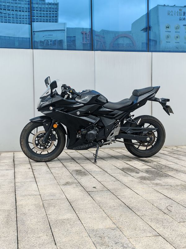 二手豪爵铃木GSX250R