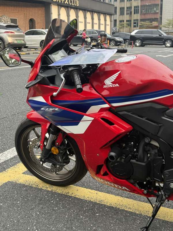 二手本田CBR400R