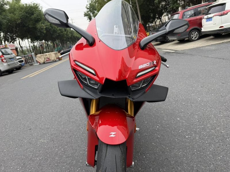 二手张雪机车820RR