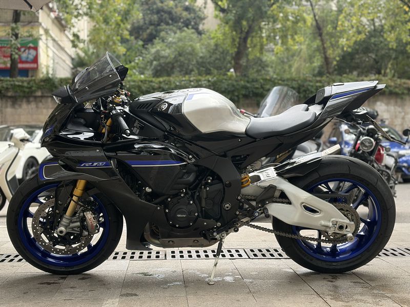 二手雅马哈YZF-R1