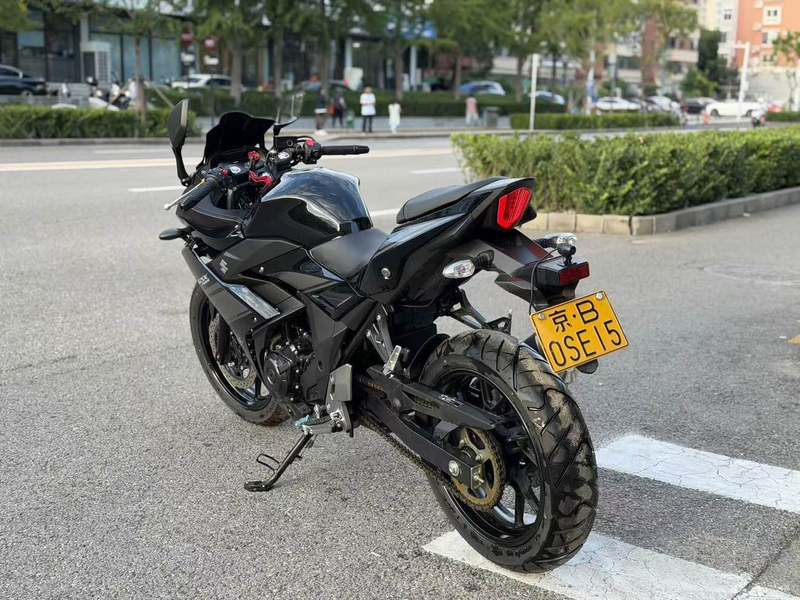 二手豪爵铃木GSX250R