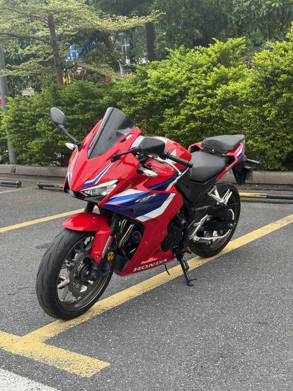 二手本田CBR400R