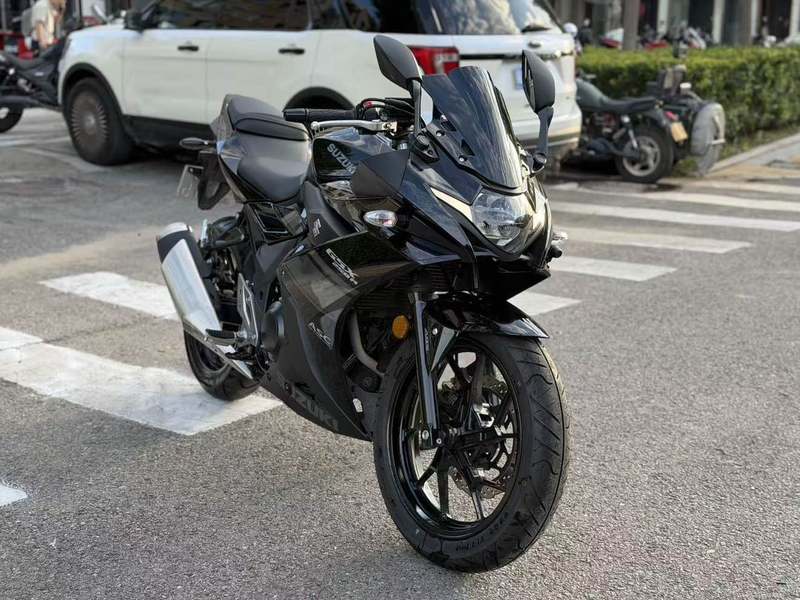二手豪爵铃木GSX250R