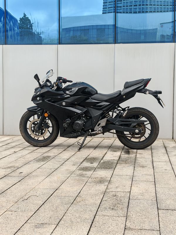 二手豪爵铃木GSX250R