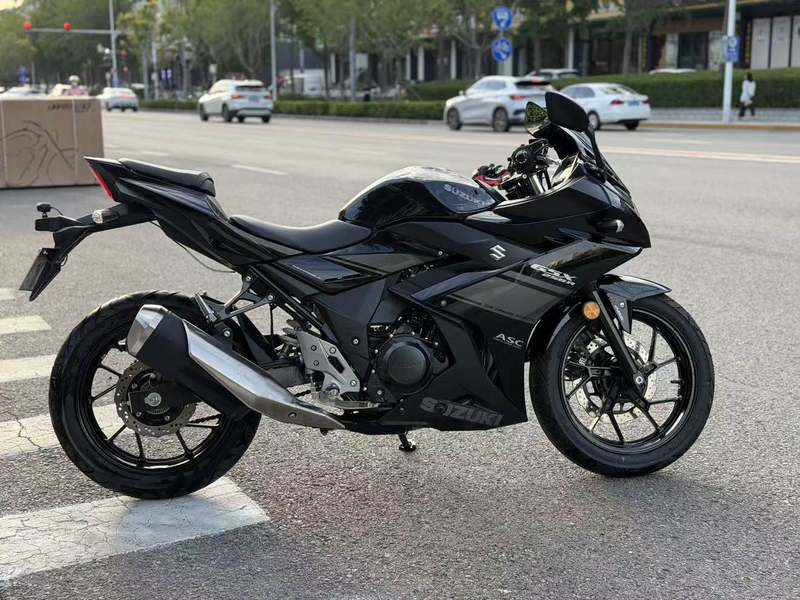二手豪爵铃木GSX250R