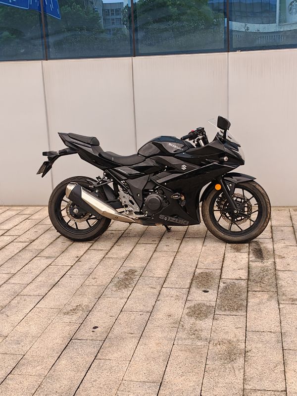 二手豪爵铃木GSX250R
