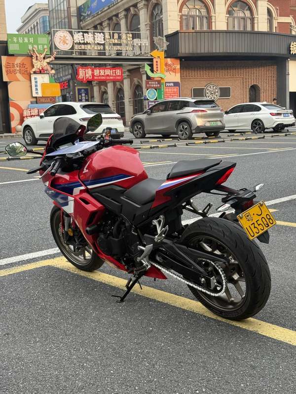二手本田CBR400R