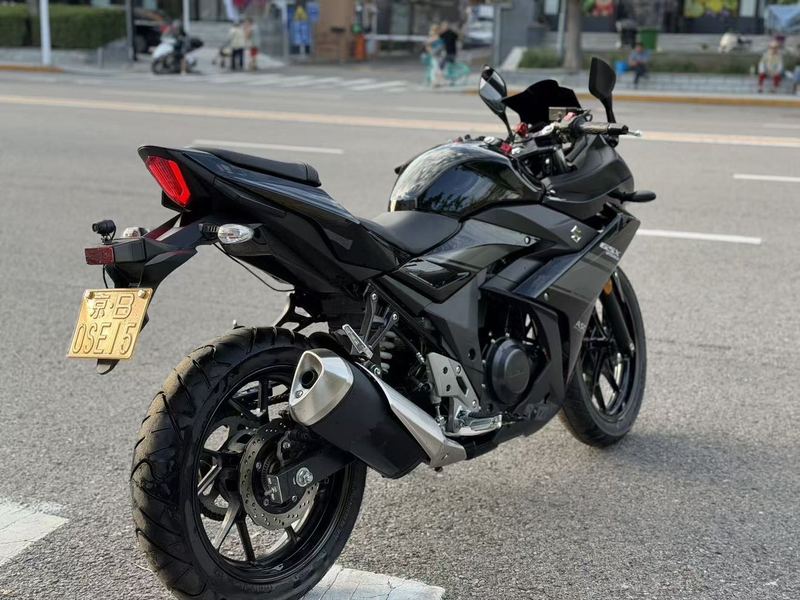 二手豪爵铃木GSX250R