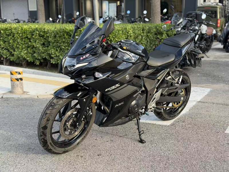 二手豪爵铃木GSX250R