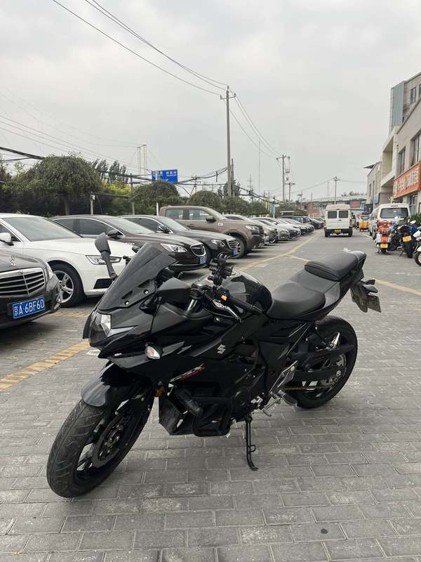 二手豪爵铃木GSX250R