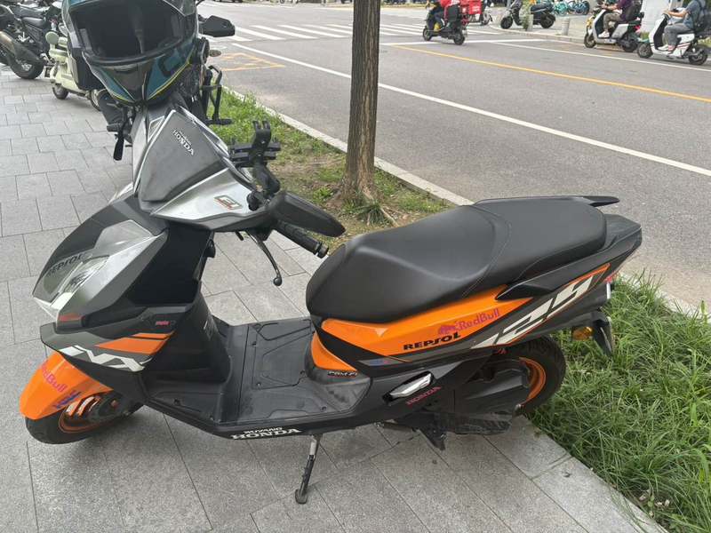 二手五羊本田NX125