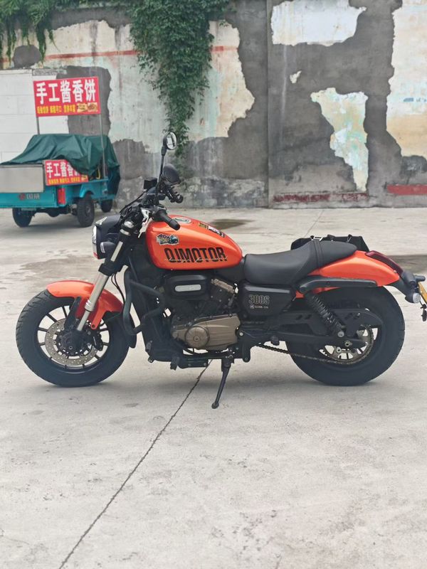 二手QJMOTOR闪300