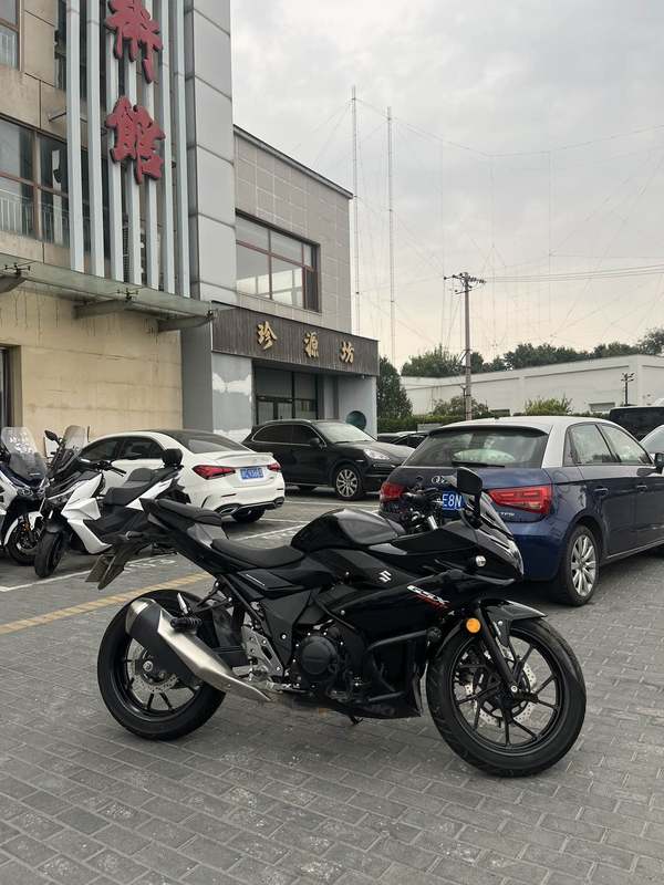 二手豪爵铃木GSX250R