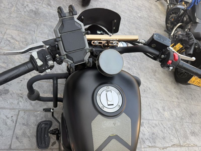 二手QJMOTOR闪300