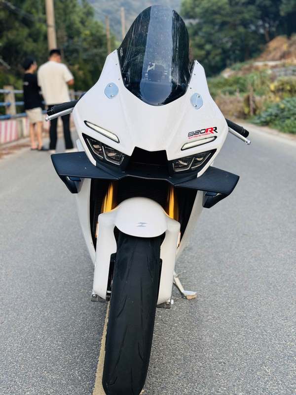 二手张雪机车820RR