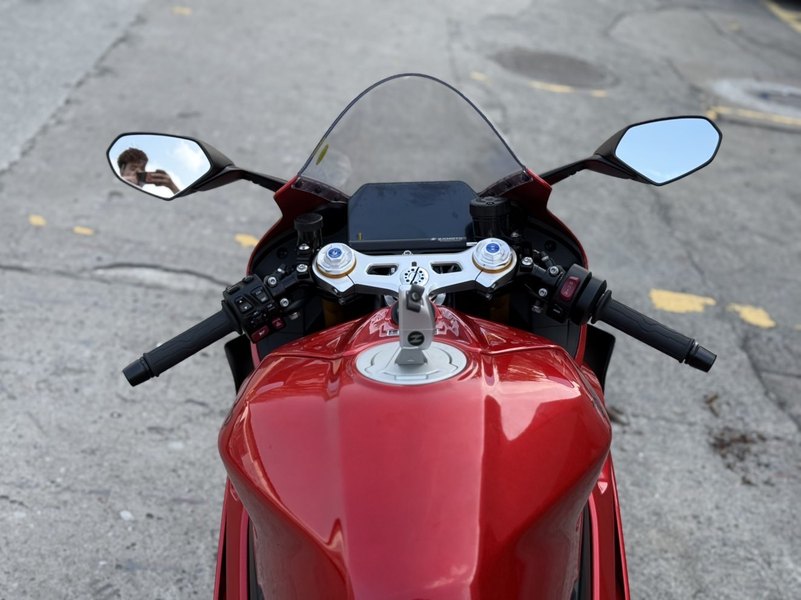 二手张雪机车820RR