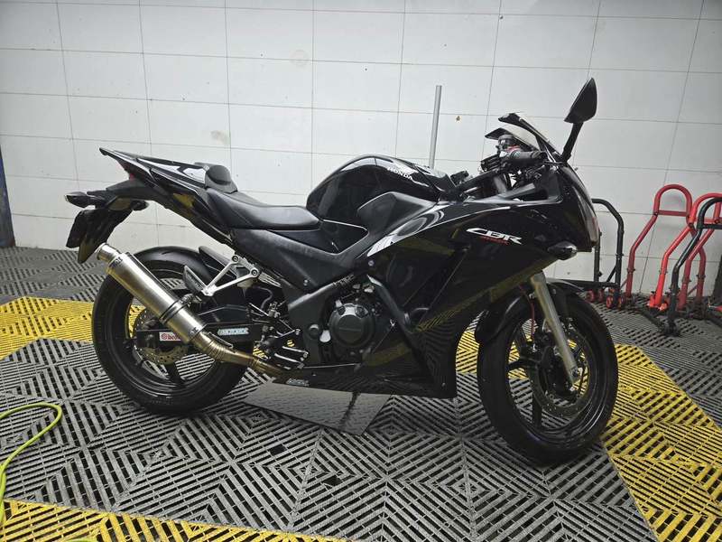 二手本田CBR300R