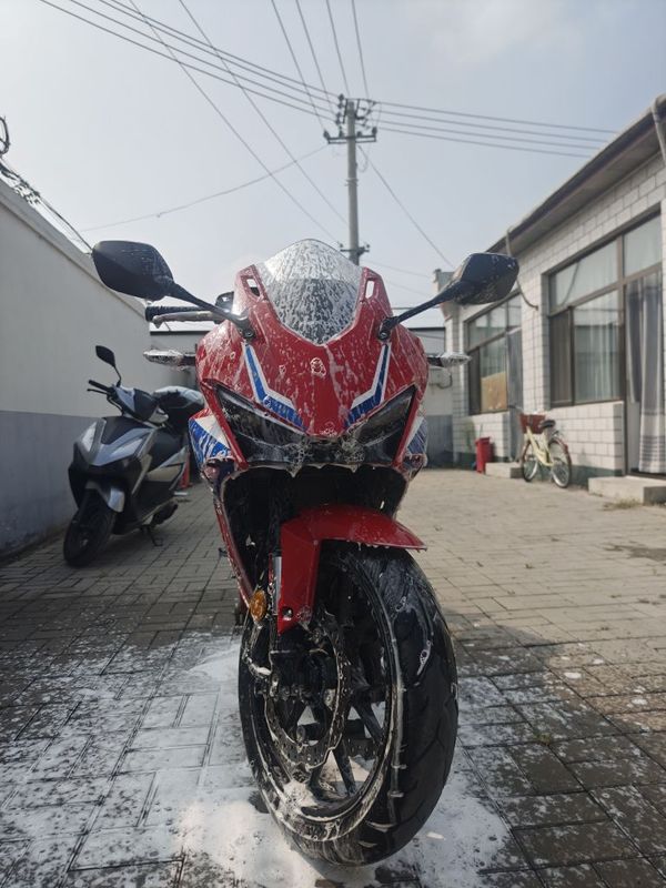二手本田CBR400R