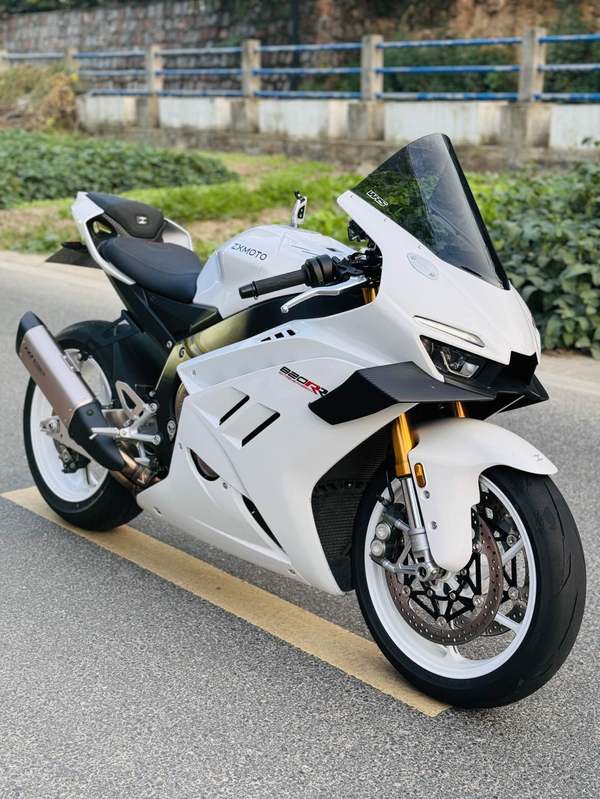 二手张雪机车820RR