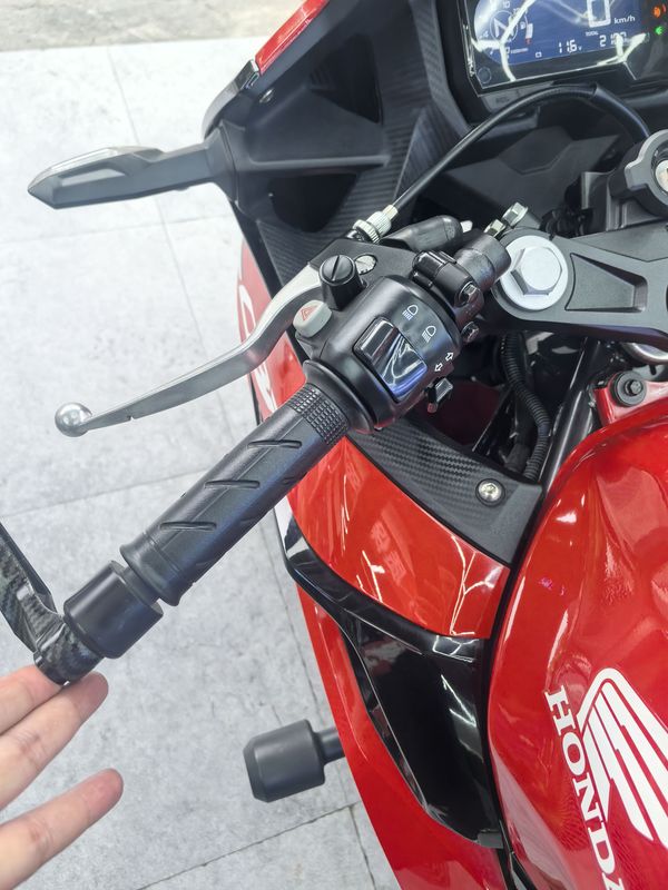 二手本田CBR400R