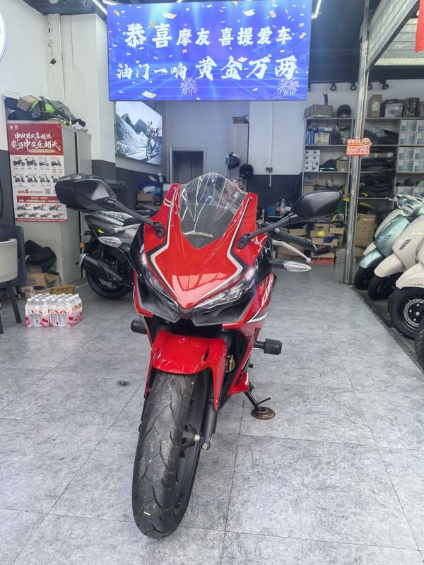 二手本田CBR400R