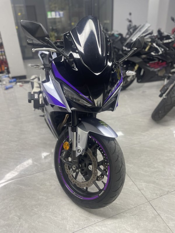 二手本田CBR400R