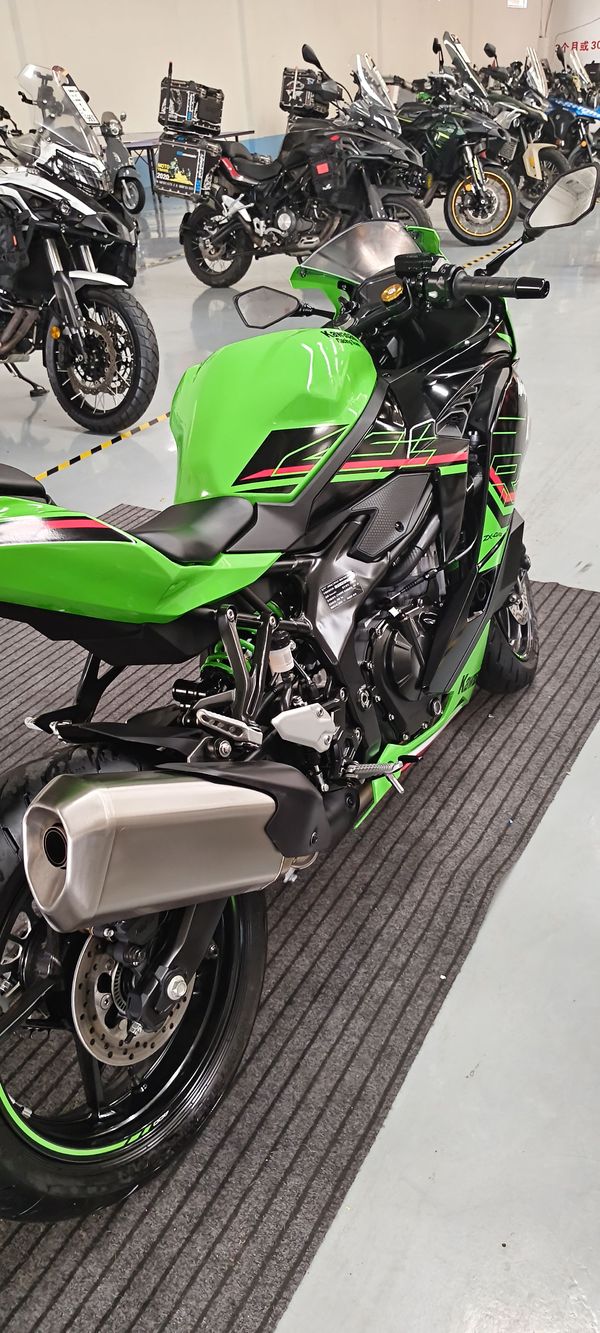 二手川崎ZX-4R