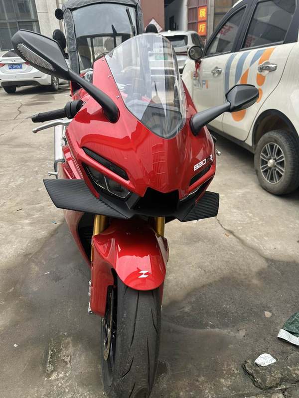 二手张雪机车820RR