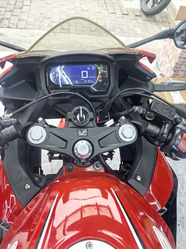 二手本田CBR400R