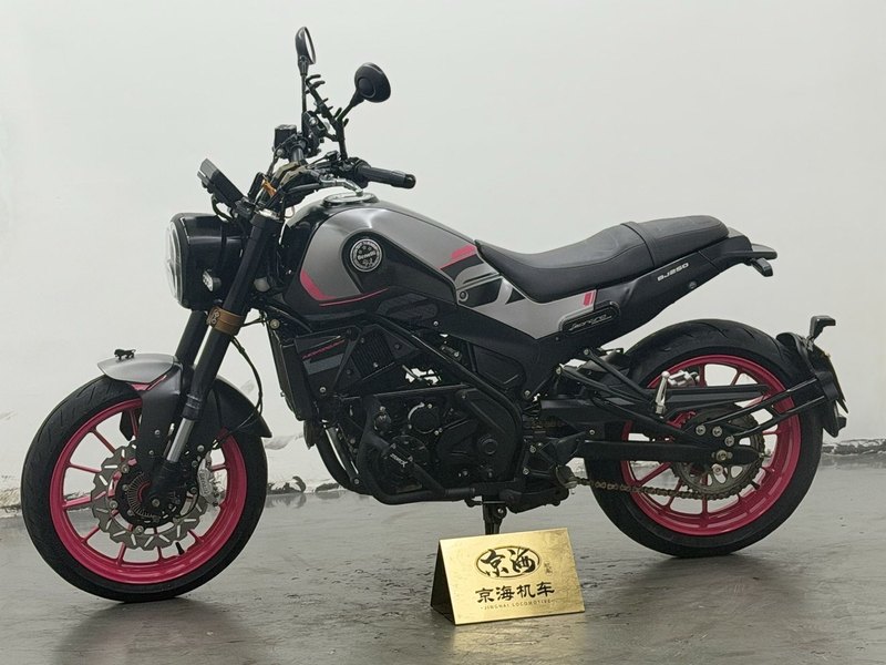 二手贝纳利幼狮 Leoncino 250