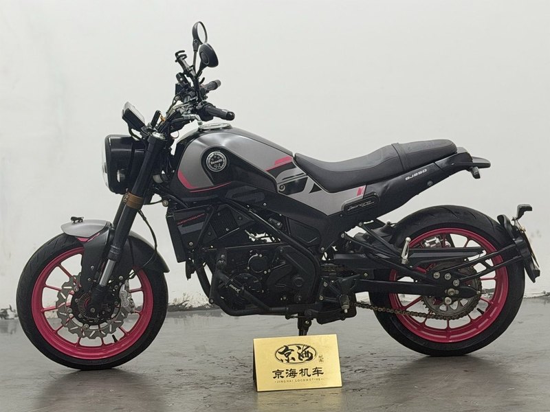 二手贝纳利幼狮 Leoncino 250