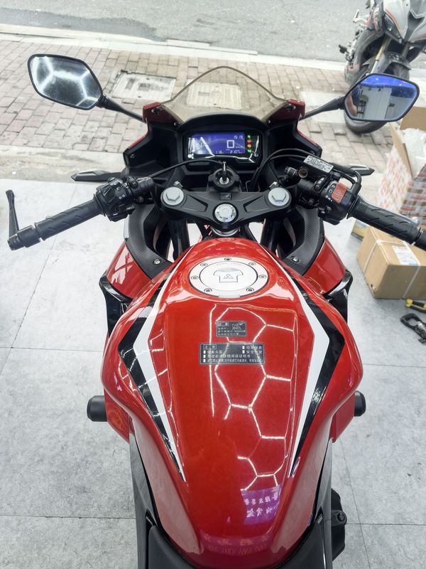 二手本田CBR400R
