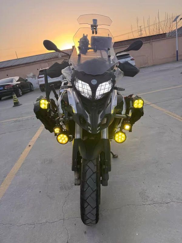 二手贝纳利金鹏 TRK502
